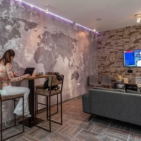 다운타운 부티크 * 자다르