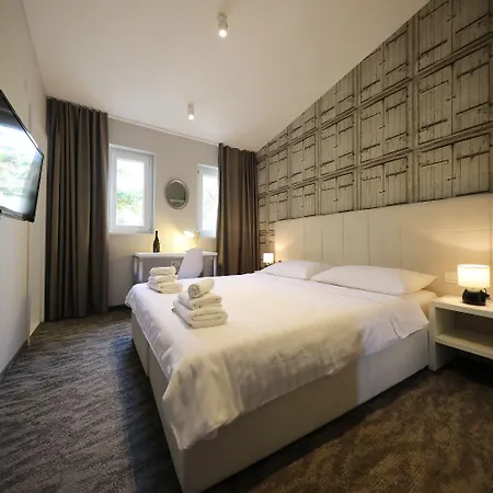 Downtown Boutique Hostel Zadar