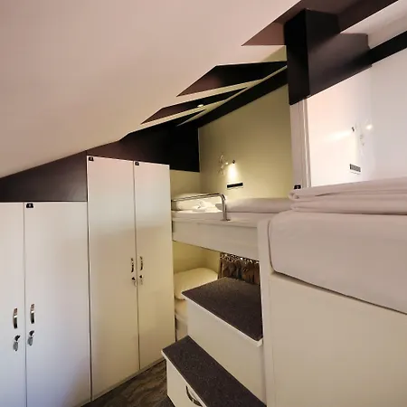 Downtown Boutique Hostel *