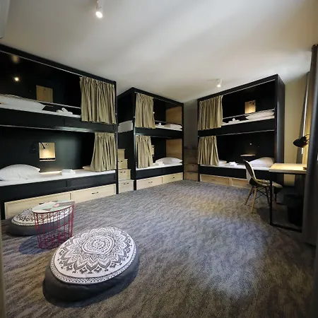 Downtown Boutique Hostel *