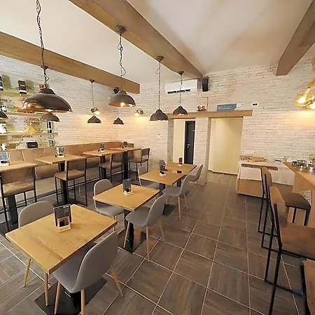 Downtown Boutique Hostel *