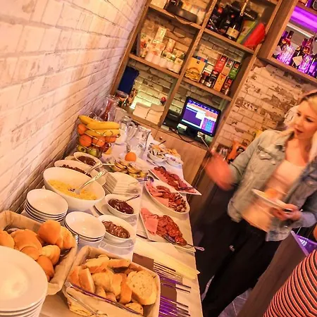 Downtown Boutique Hostel *