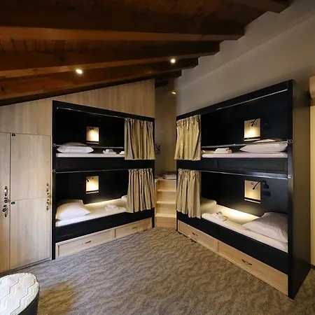 Hostel Downtown Boutique *