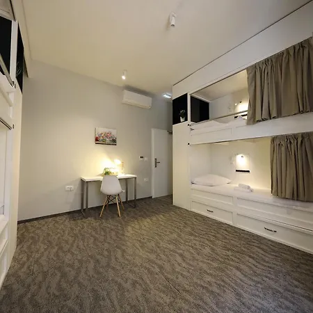 Downtown Boutique Hostel *