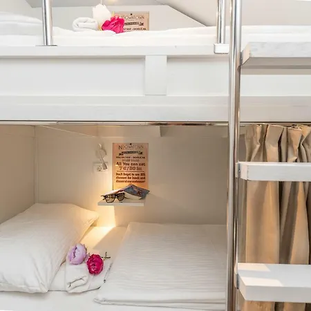 Downtown Boutique Hostel *