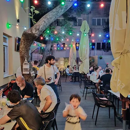 Downtown Boutique Hostel *