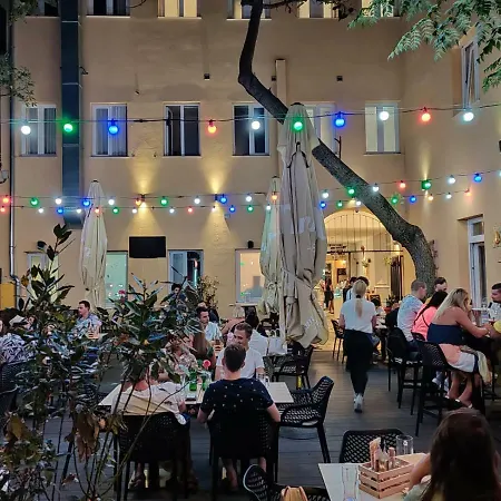 Downtown Boutique Hostel *