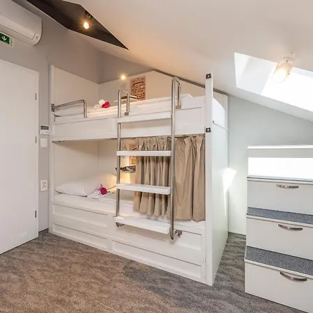 Hostel Downtown Boutique *